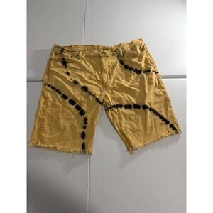Levi’s Men’s Yellow and Black Short’s Size 40